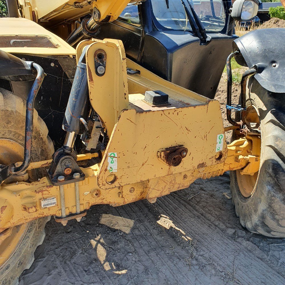 caterpillar th350b – 11 m – 3 450 h – 2004
