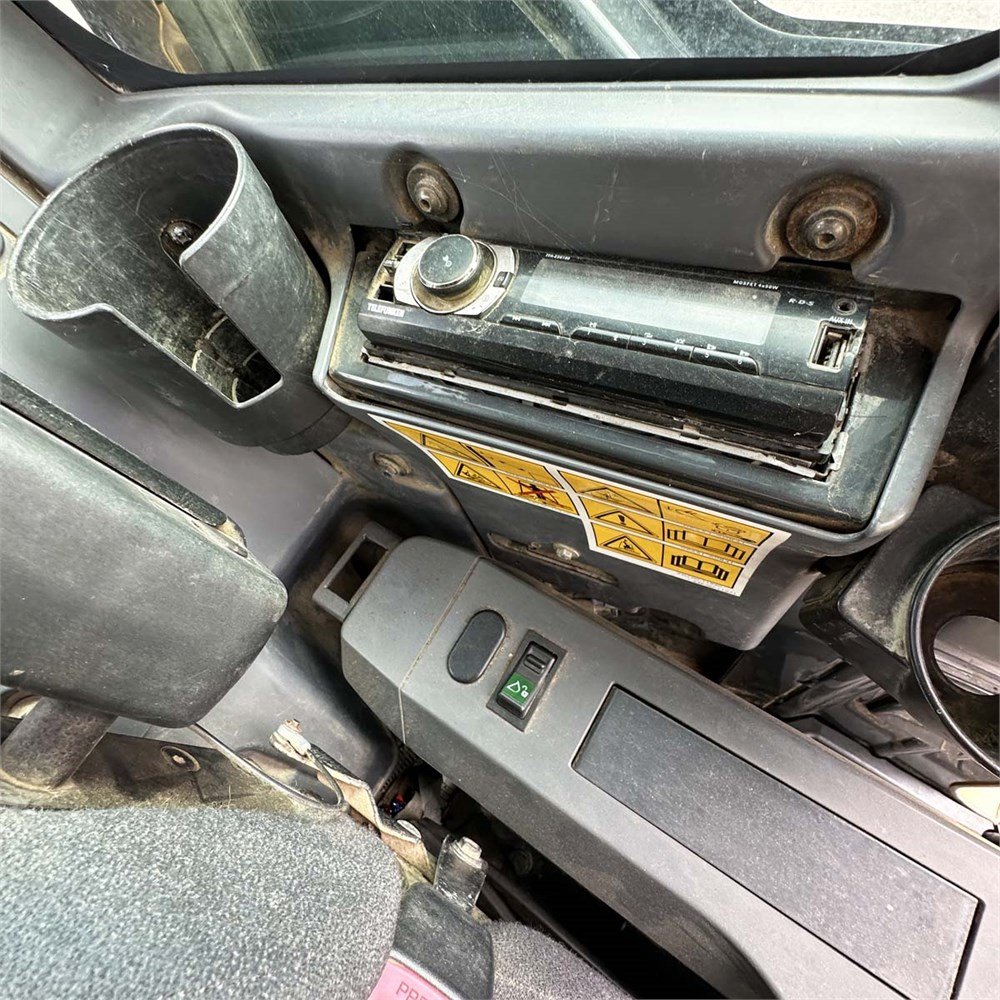 komatsu pc88mr 8 8t8 5 250 h 2014