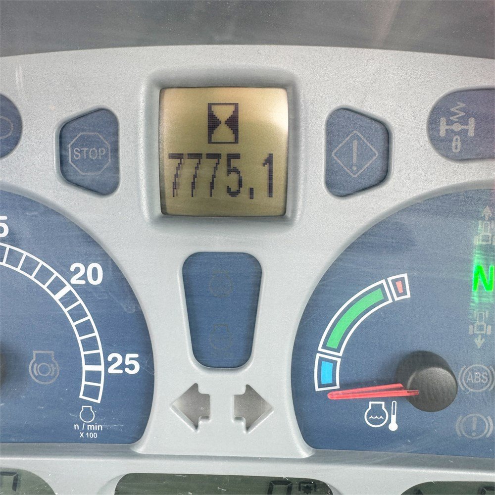 new holland t 7.250 auto command – 200 ch – 2012 – 7 775 h