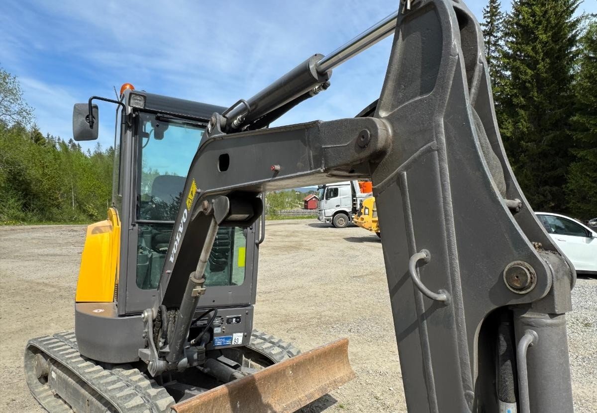 volvo ecr25d 2t7 891 h 2017