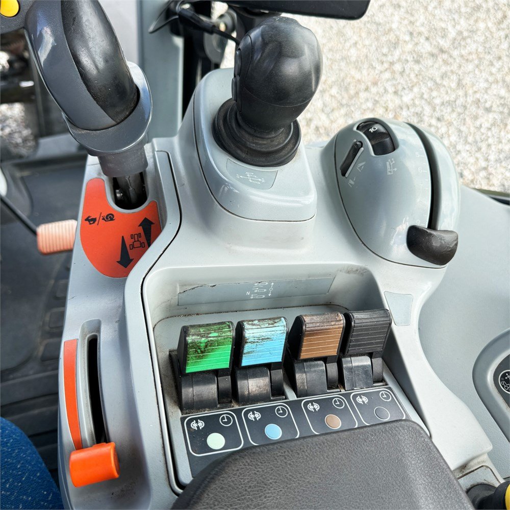 new holland t 7.250 auto command – 200 ch – 2012 – 7 775 h