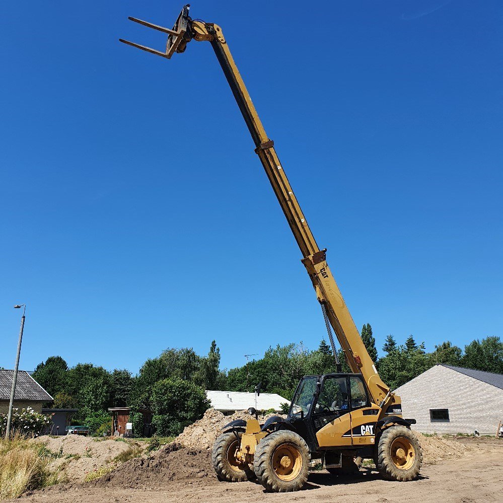 caterpillar th350b – 11 m – 3 450 h – 2004