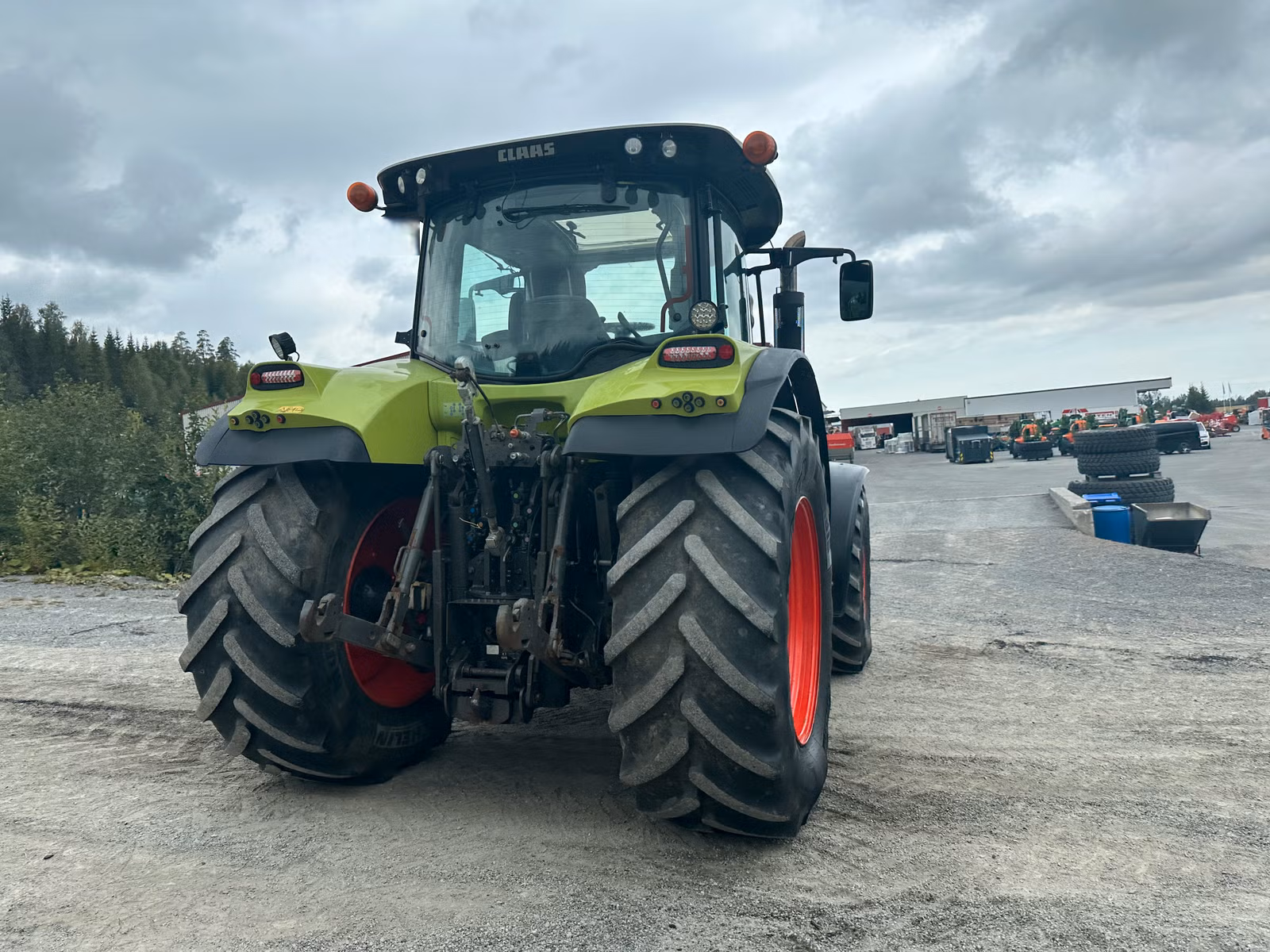 claas arion 650 – 175 ch – 5 990 h – 2013