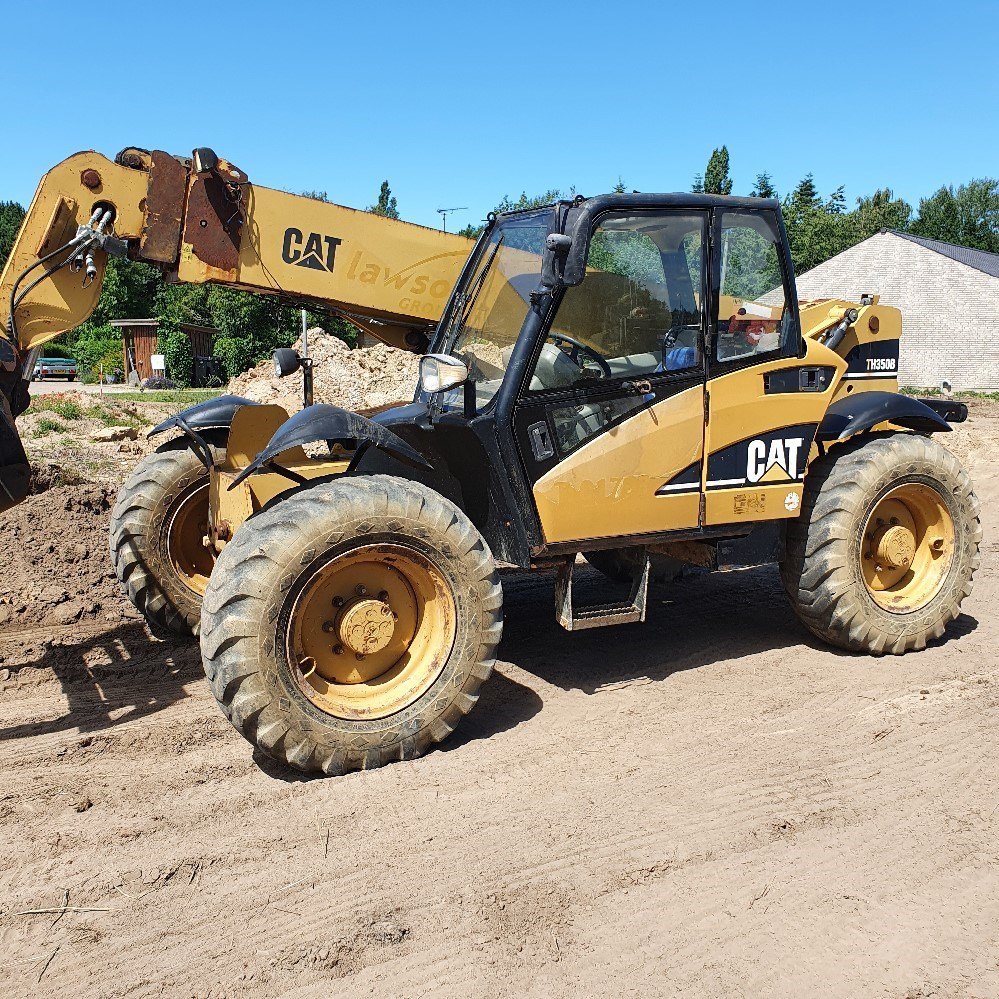 caterpillar th350b – 11 m – 3 450 h – 2004