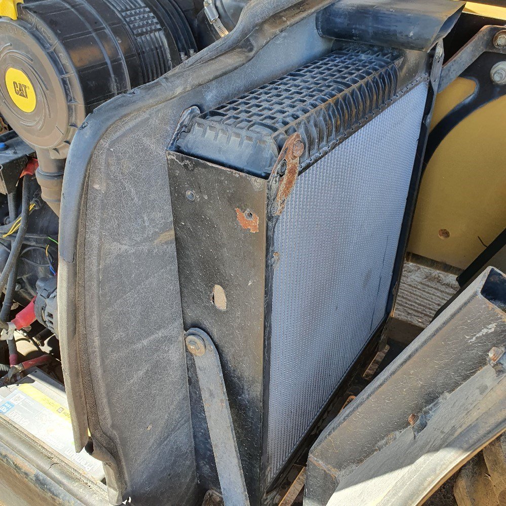 caterpillar th350b – 11 m – 3 450 h – 2004