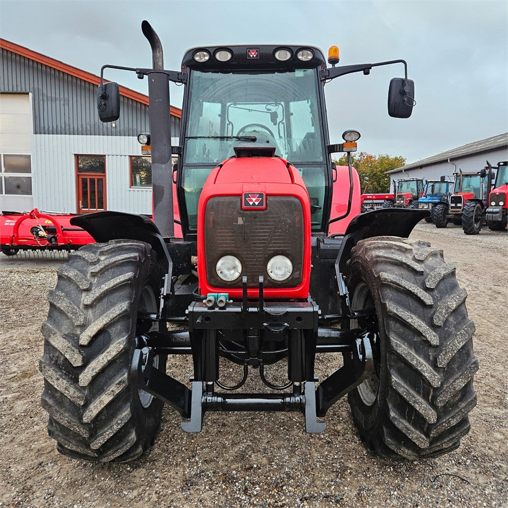 massey ferguson 6465 dyna 6 – 120 ch – 8 053 h – 2006