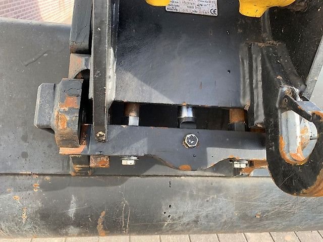 yanmar sv100 2pb – 10t3 – 2 400 h – 2019