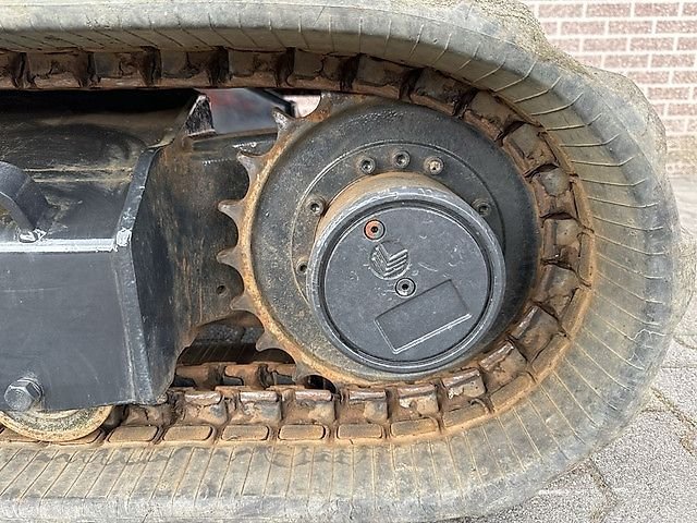 yanmar sv26 – 2t7 – 1 512 h – 2017