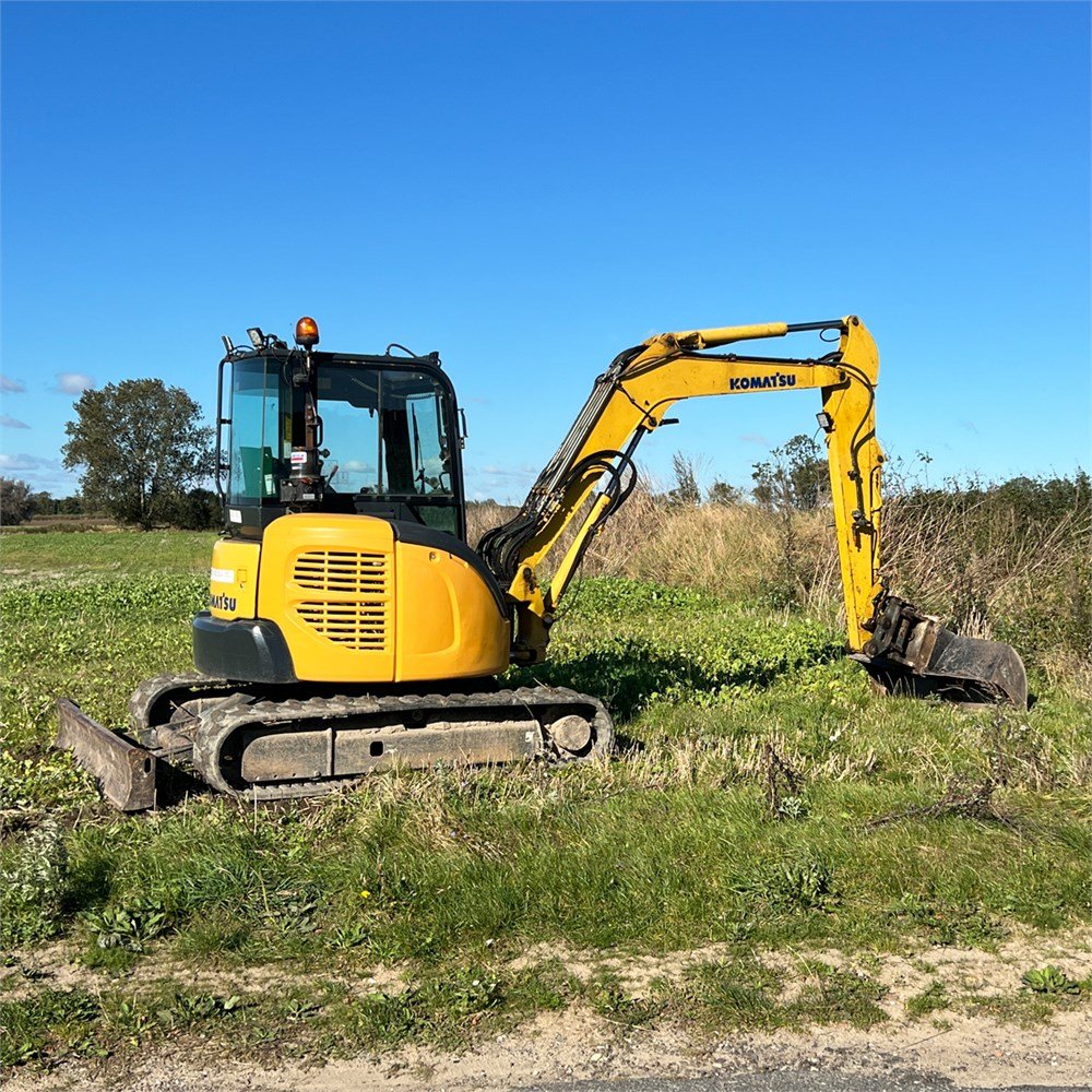 komatsu pc55mr 3 – 5t3 – 4 625 h – 2012