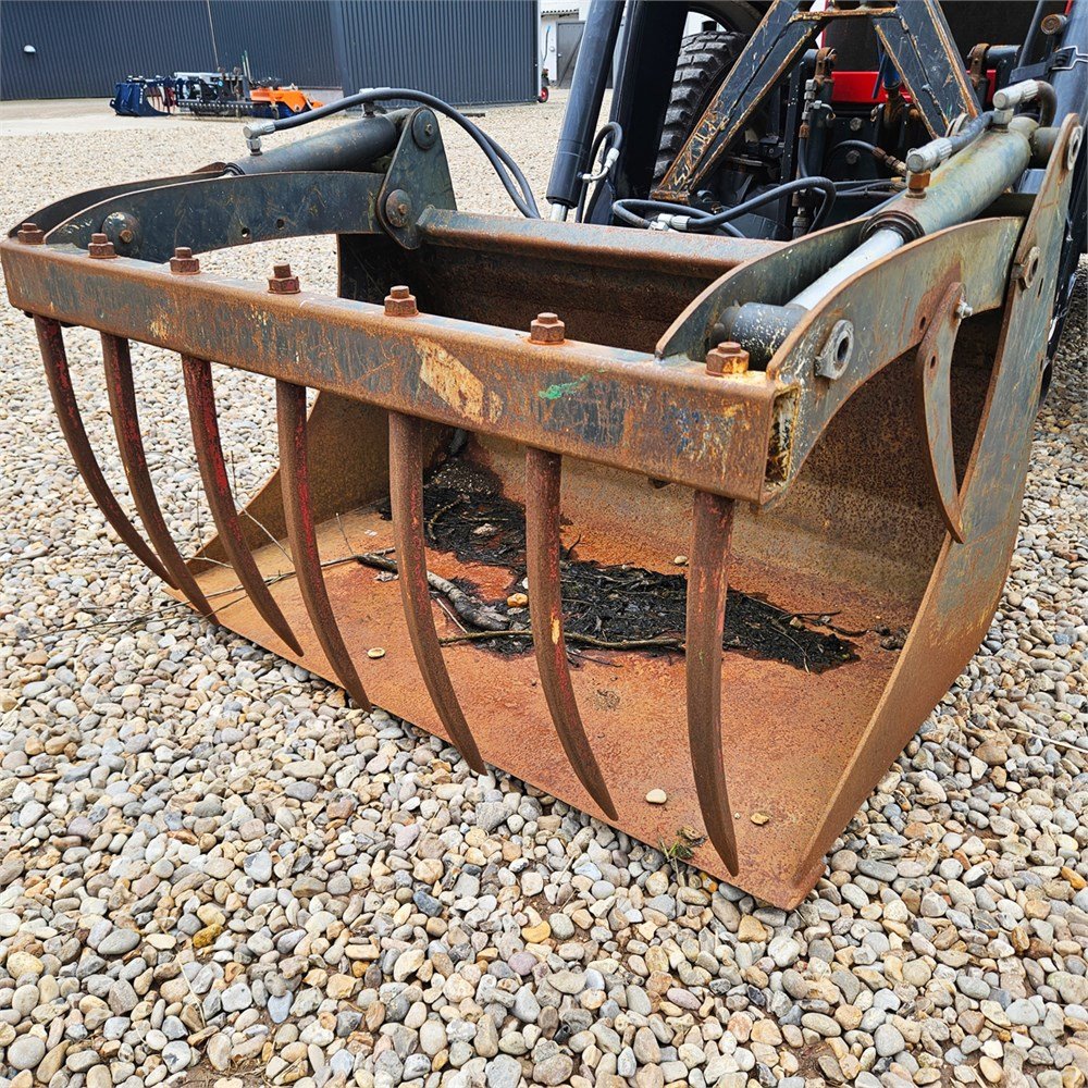 massey ferguson 3625 – 69 ch – 2013 – 3 448 h