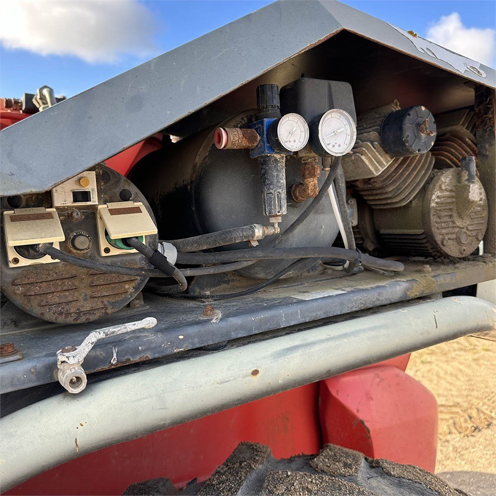 manitou mt 1740 – 17 m – 6 407 h – 2004