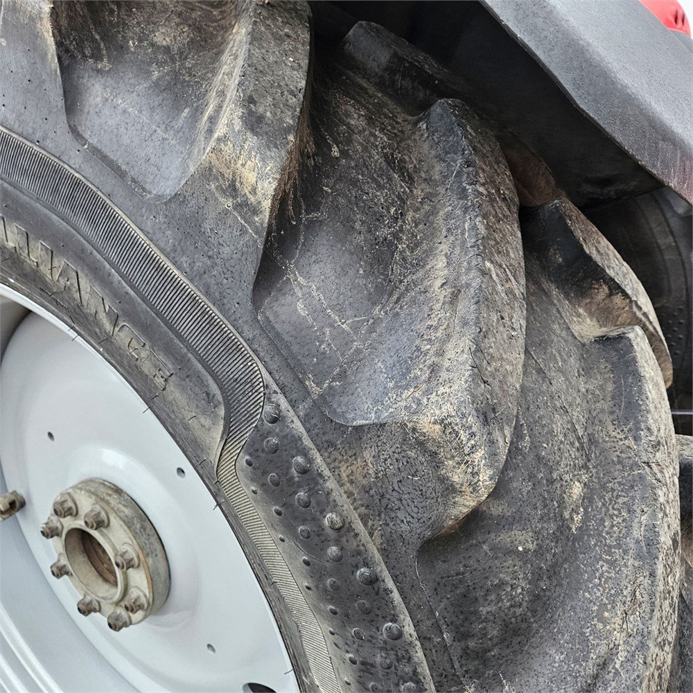 massey ferguson 6465 dyna 6 – 120 ch – 8 053 h – 2006