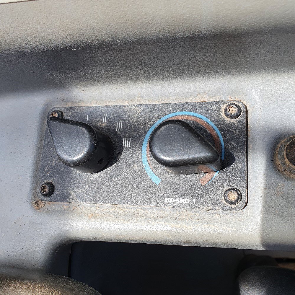 caterpillar th350b – 11 m – 3 450 h – 2004