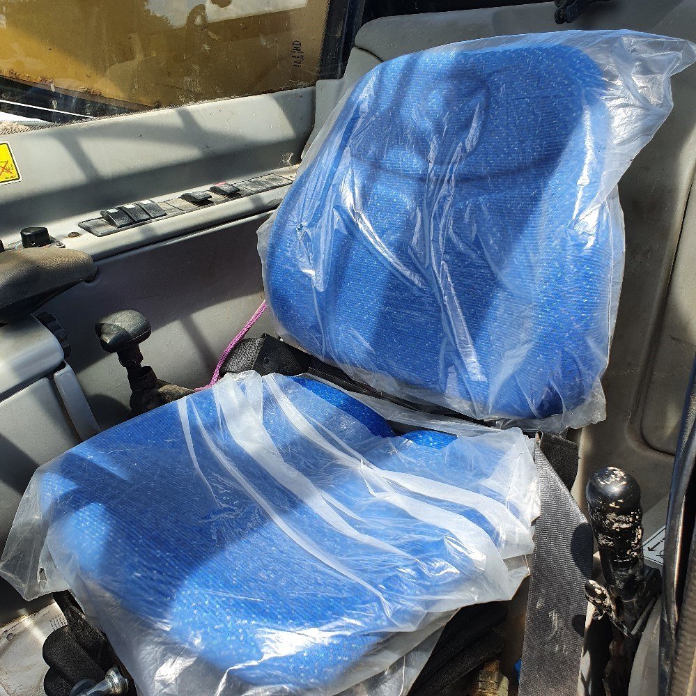 caterpillar th350b – 11 m – 3 450 h – 2004