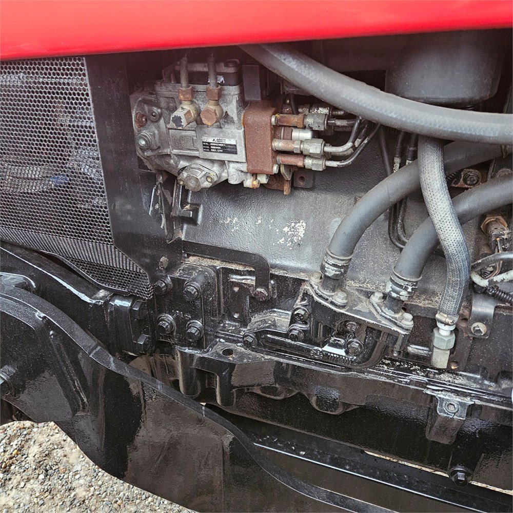 massey ferguson 6465 dyna 6 – 120 ch – 8 053 h – 2006