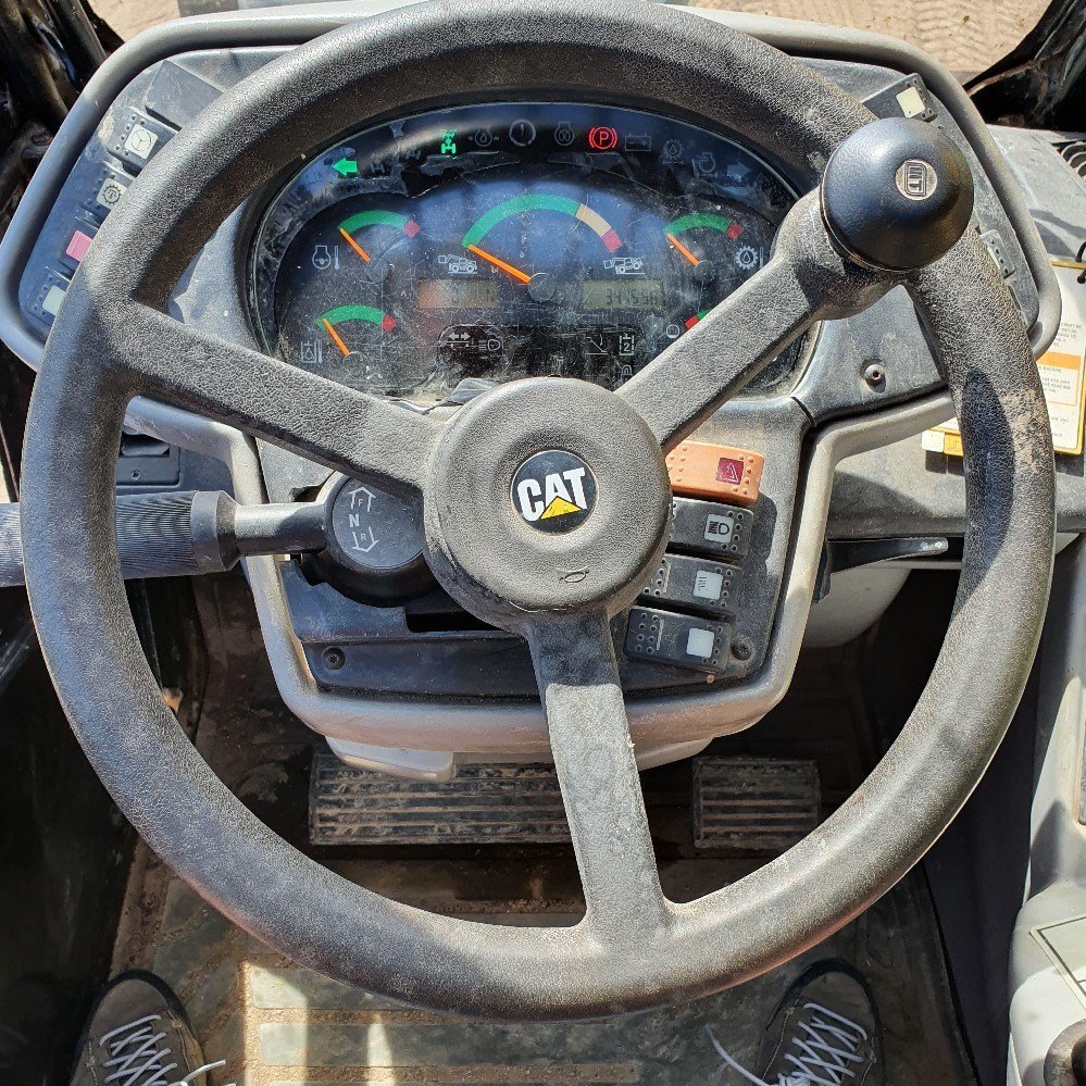 caterpillar th350b – 11 m – 3 450 h – 2004