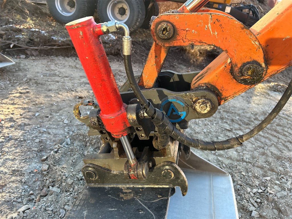 hitachi zx30u 2 – 3t2 – 2 778 h – 2009