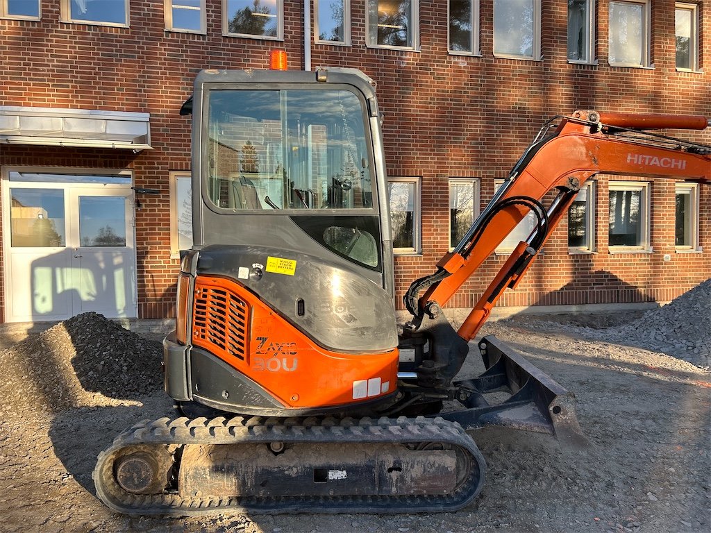 hitachi zx30u 2 – 3t2 – 2 778 h – 2009