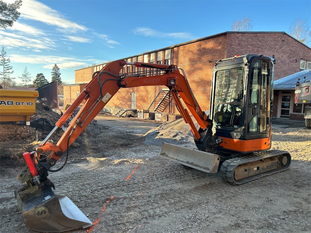 hitachi zx30u 2 – 3t2 – 2 778 h – 2009