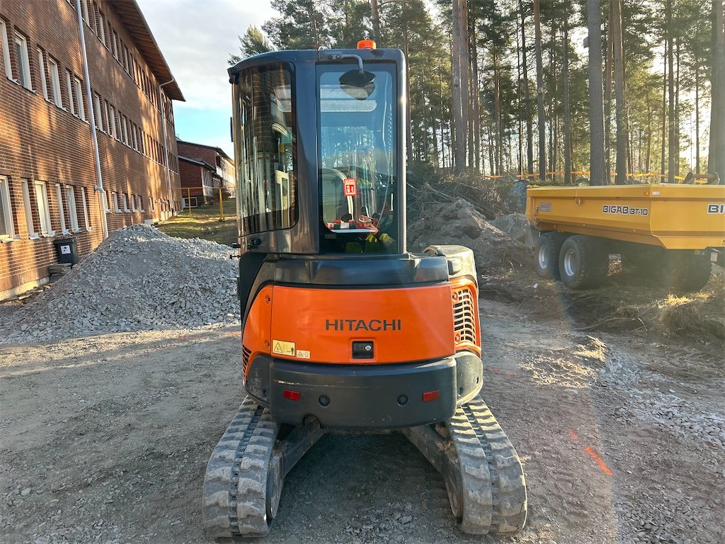 hitachi zx30u 2 – 3t2 – 2 778 h – 2009