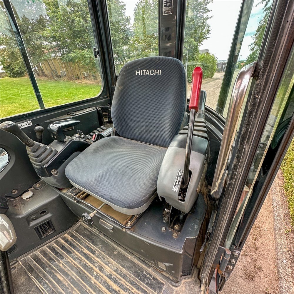 hitachi zx50 u 2 – 5t – 7 190 h – 2007