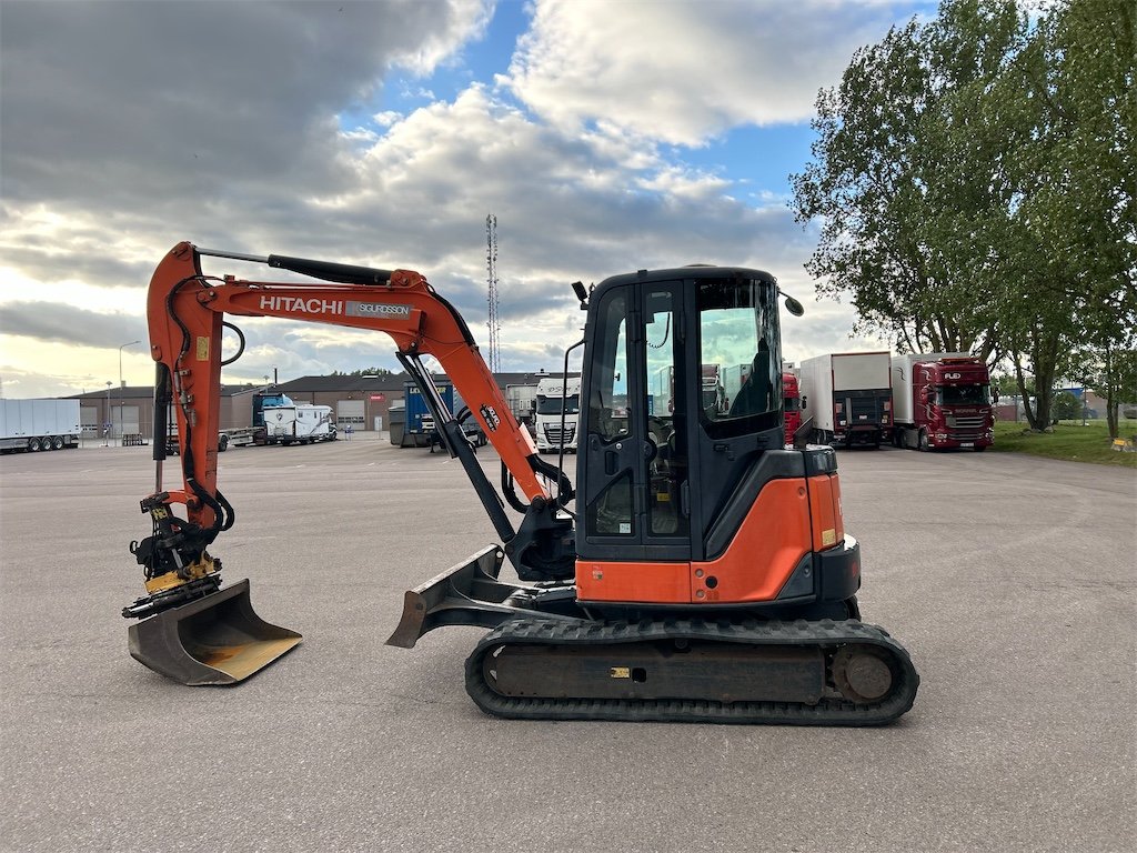 hitachi zx52u 5t5 5 541 h 2010