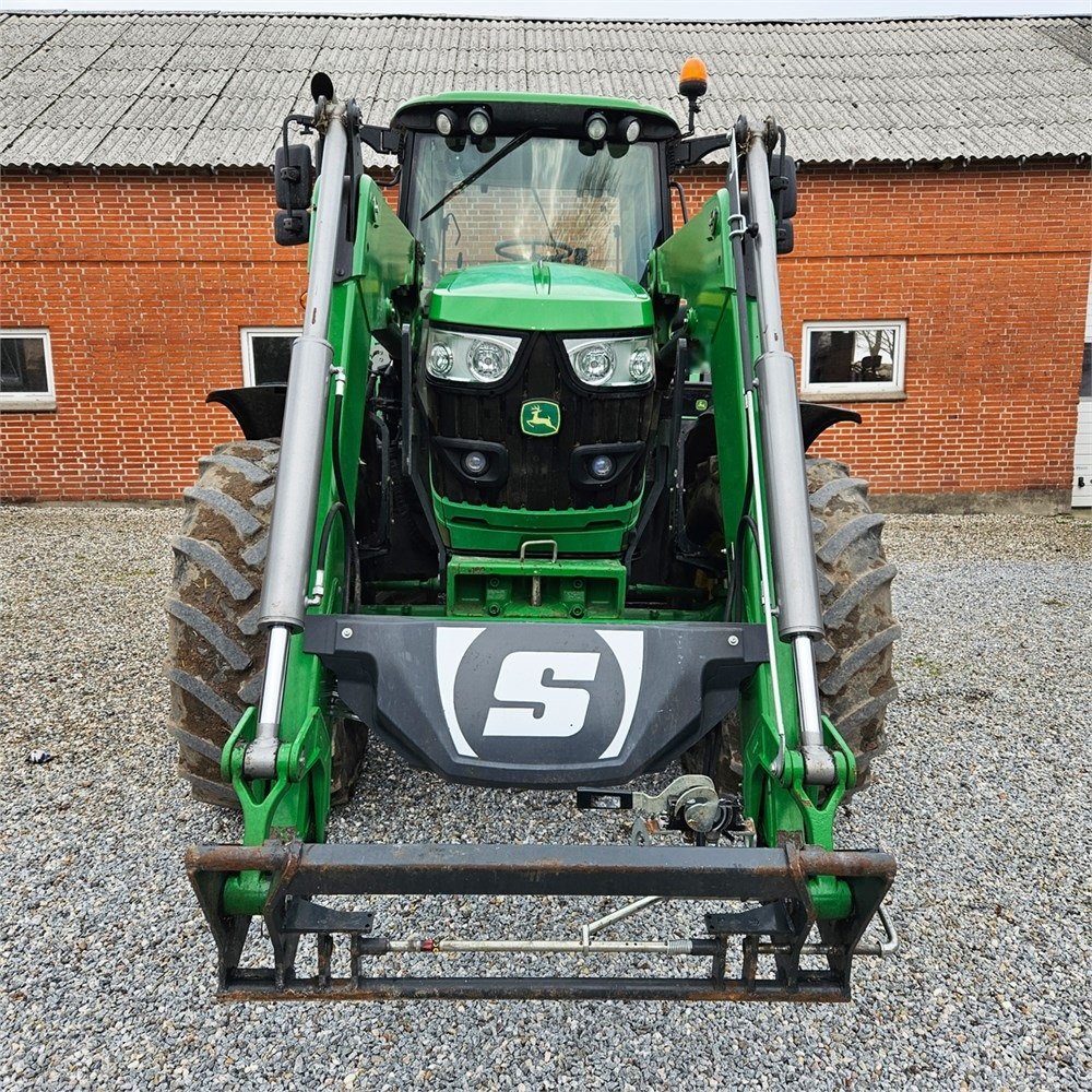 john deere 6155m – 155 ch – 2018 – 2 975 h + chargeur frontal stoltz profil fz 43