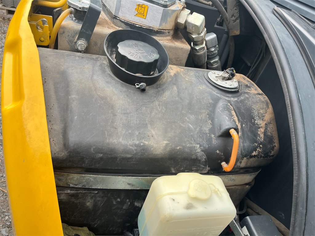 komatsu pc55mr 3 – 5t4 – 4 244 h – 2014