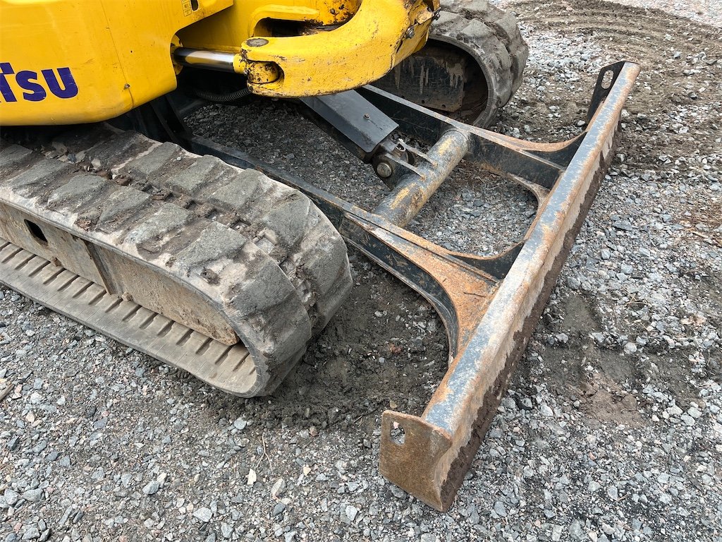 komatsu pc55mr 3 – 5t4 – 4 244 h – 2014