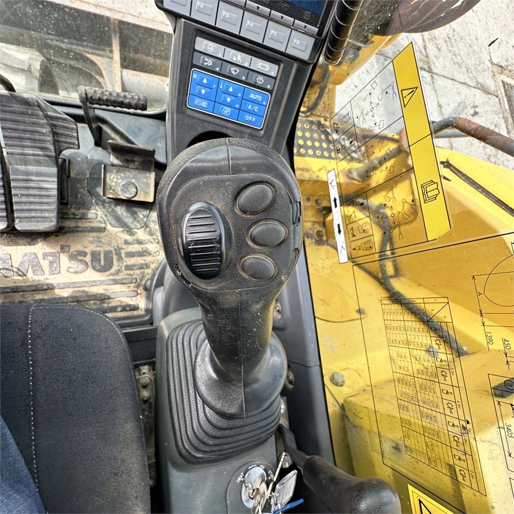 komatsu pc88mr 8 8t8 5 250 h 2014