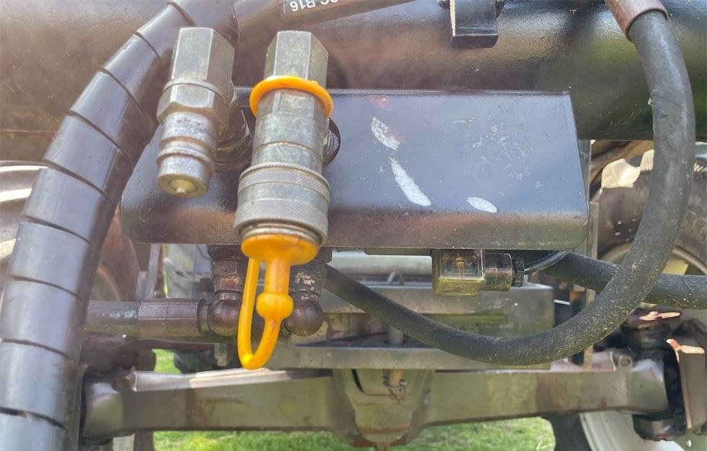 massey ferguson 6150 4wd – 97 ch – 6 437 h – 1998