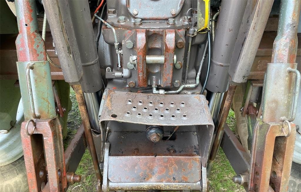 massey ferguson 6150 4wd – 97 ch – 6 437 h – 1998