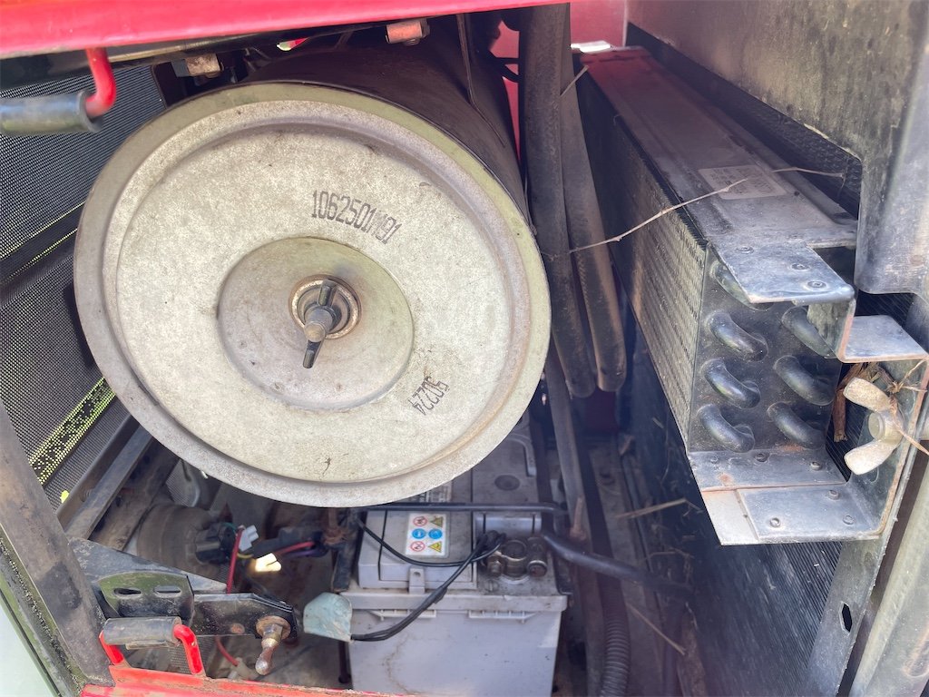 massey ferguson 6150 4wd – 97 ch – 6 437 h – 1998