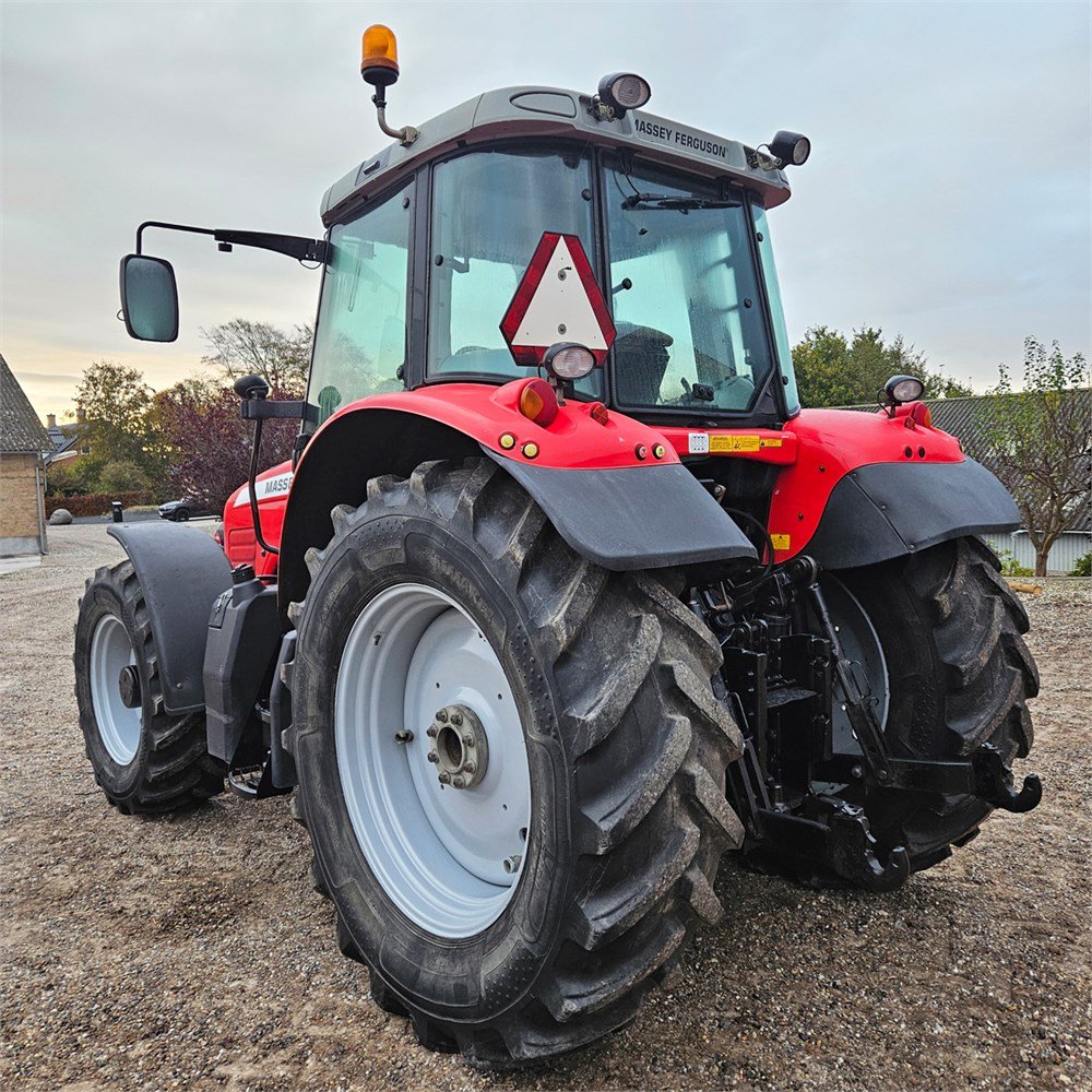 massey ferguson 6465 dyna 6 – 120 ch – 8 053 h – 2006
