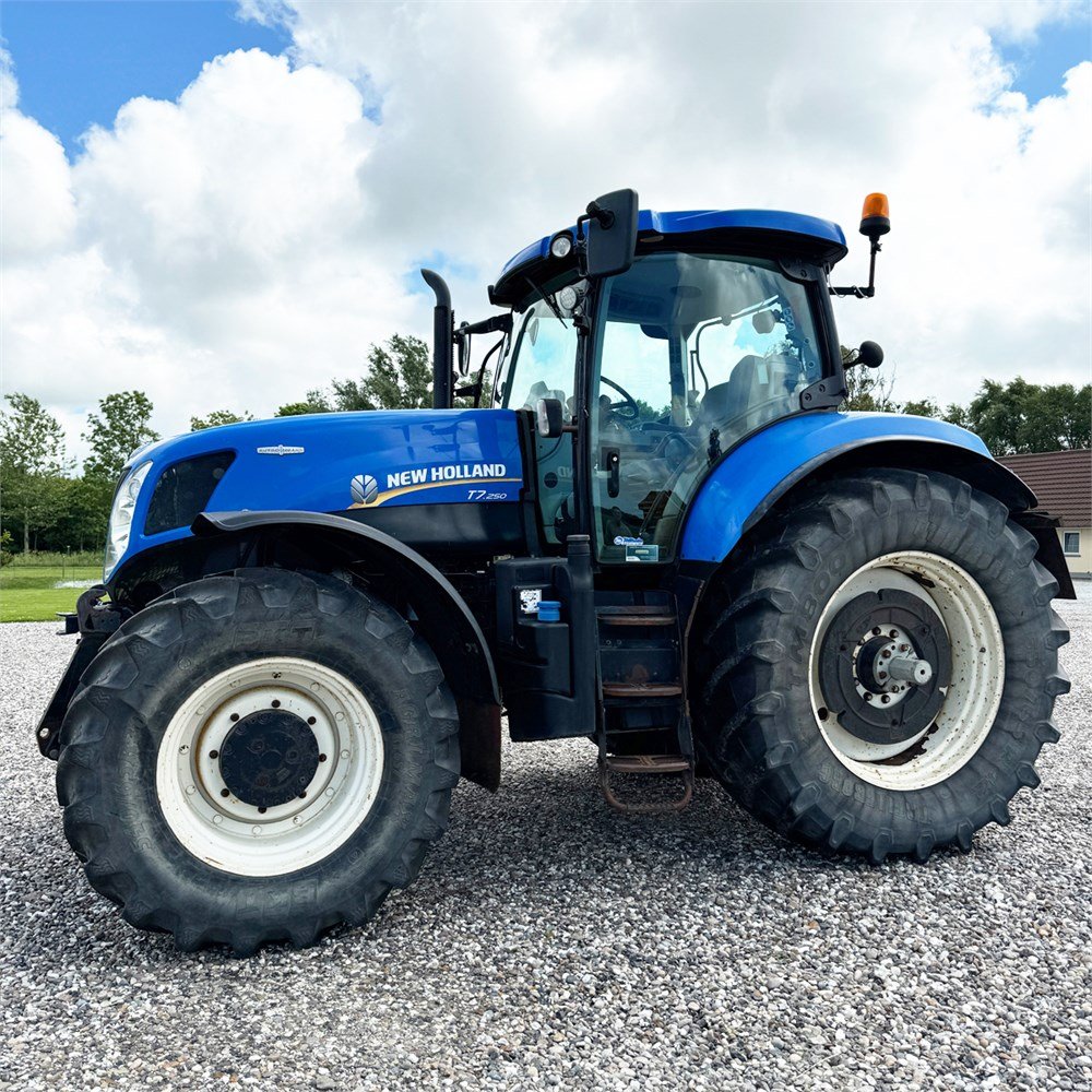 new holland t 7.250 auto command – 200 ch – 2012 – 7 775 h