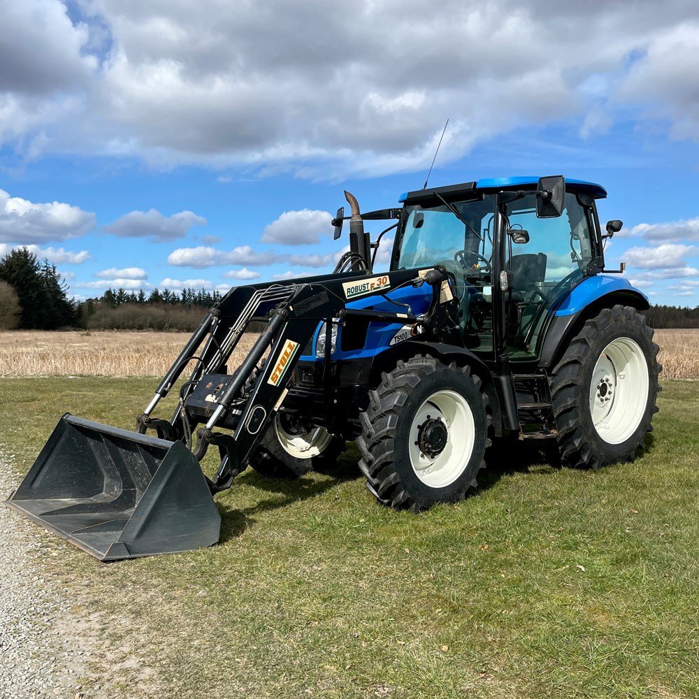 new holland ts100a – 101 ch – 2005 – 4t5 – 6 701 h – chargeur frontal