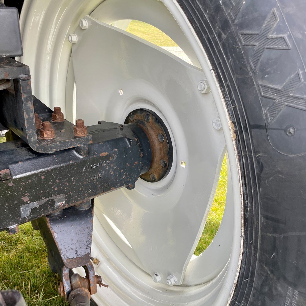 new holland ts100a – 101 ch – 2005 – 4t5 – 6 701 h – chargeur frontal