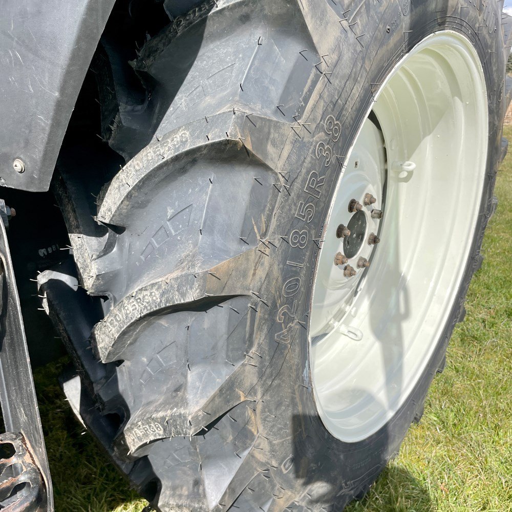 new holland ts100a – 101 ch – 2005 – 4t5 – 6 701 h – chargeur frontal