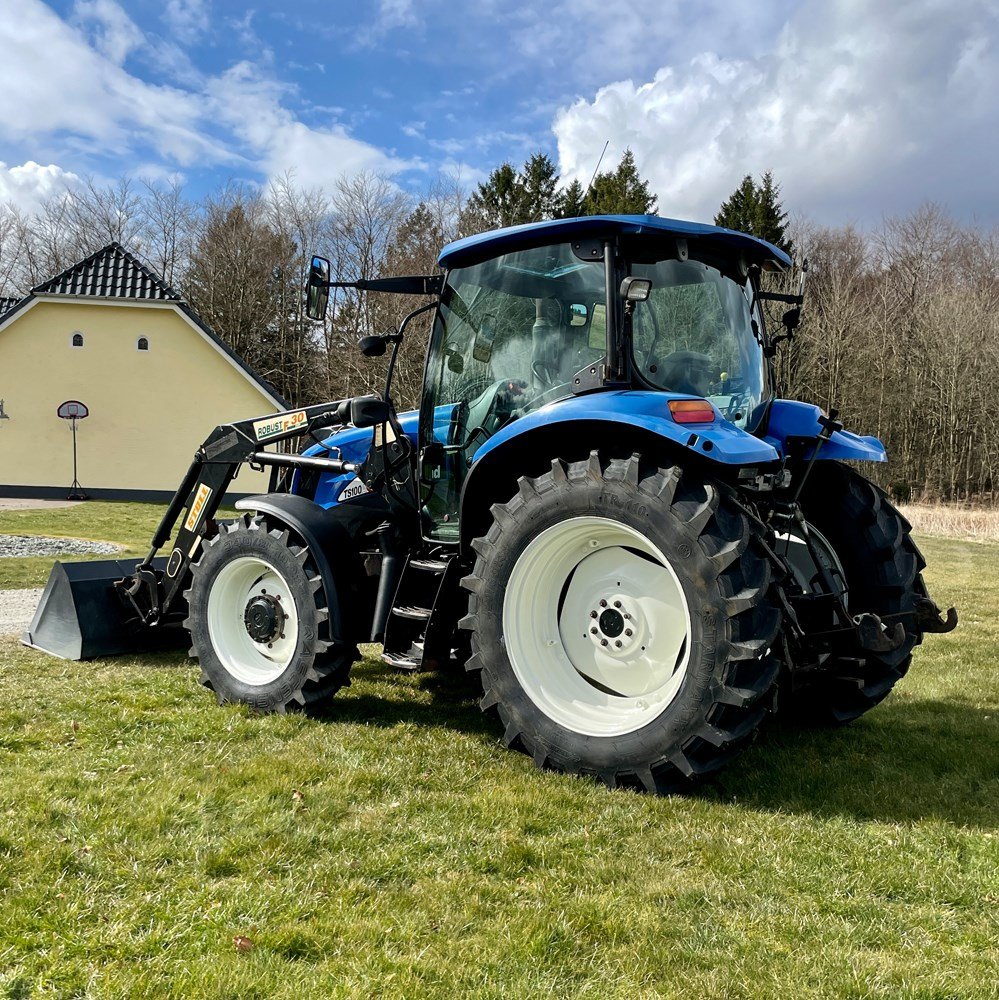 new holland ts100a – 101 ch – 2005 – 4t5 – 6 701 h – chargeur frontal