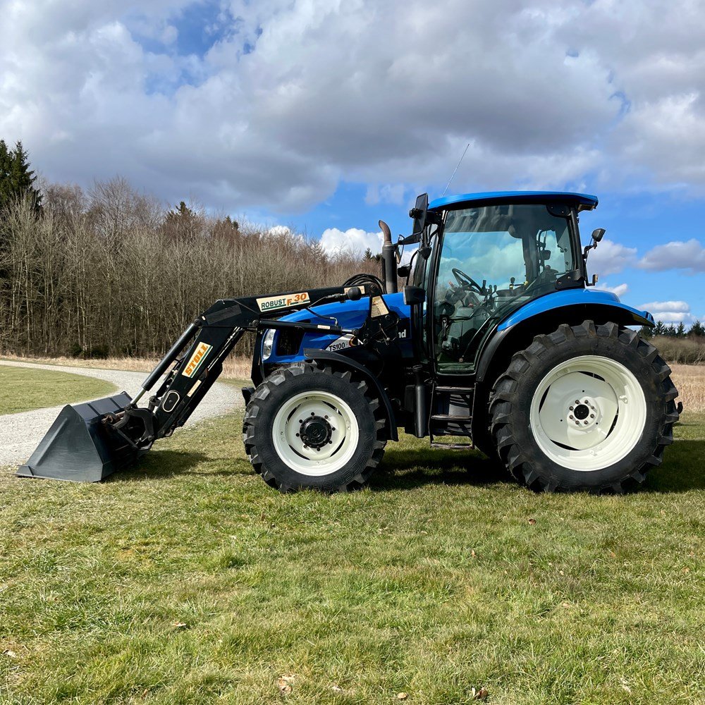 new holland ts100a – 101 ch – 2005 – 4t5 – 6 701 h – chargeur frontal