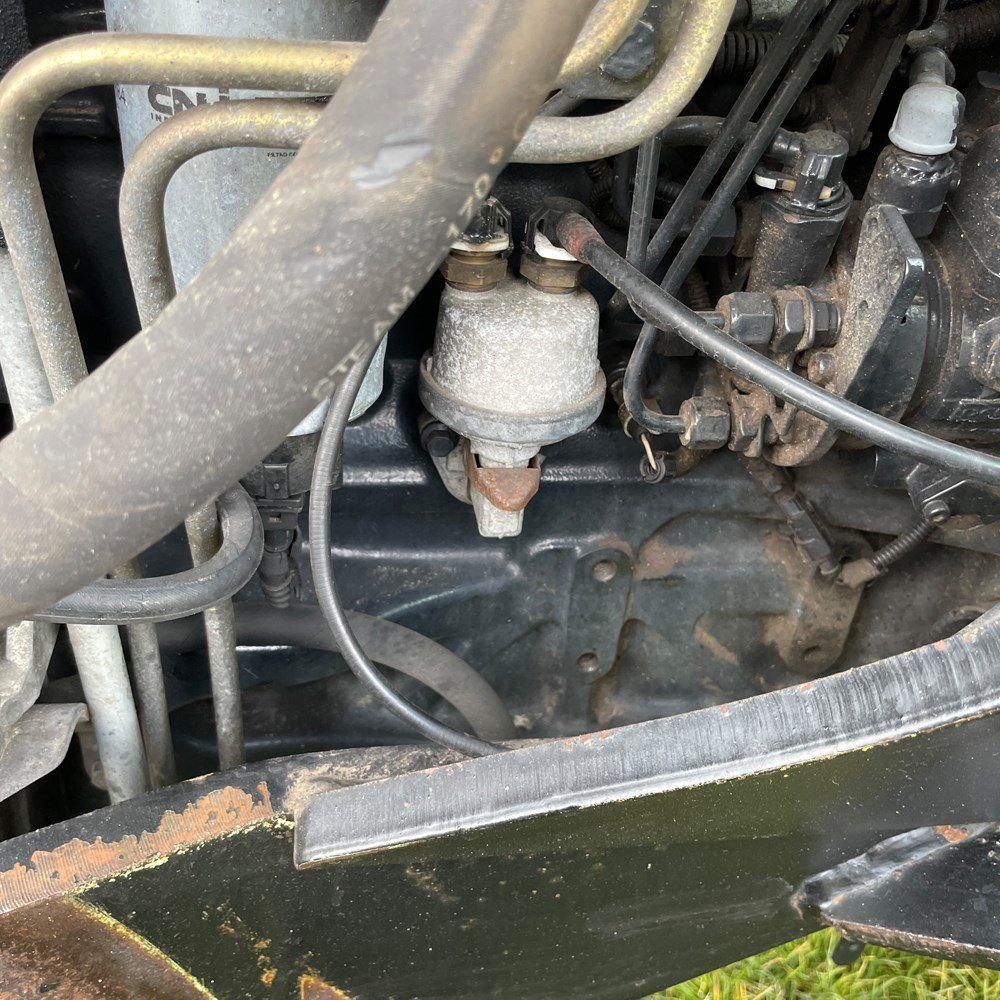 new holland ts100a – 101 ch – 2005 – 4t5 – 6 701 h – chargeur frontal