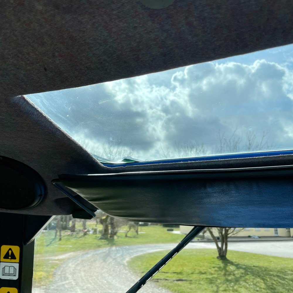 new holland ts100a – 101 ch – 2005 – 4t5 – 6 701 h – chargeur frontal