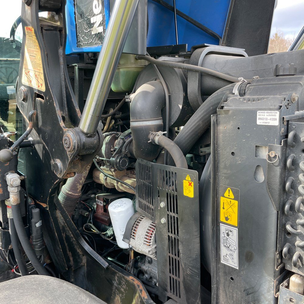 new holland ts100a – 101 ch – 2005 – 4t5 – 6 701 h – chargeur frontal
