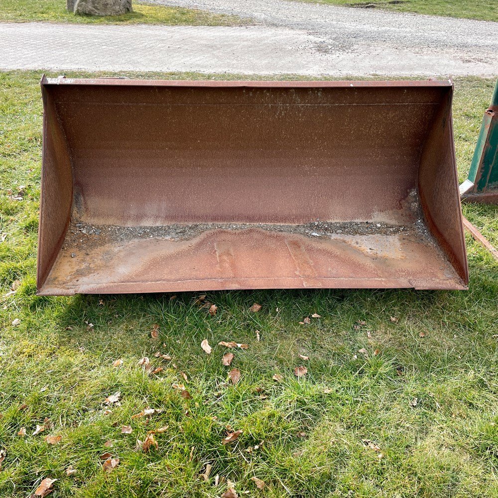 new holland ts100a – 101 ch – 2005 – 4t5 – 6 701 h – chargeur frontal