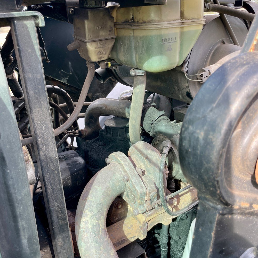 new holland ts100a – 101 ch – 2005 – 4t5 – 6 701 h – chargeur frontal