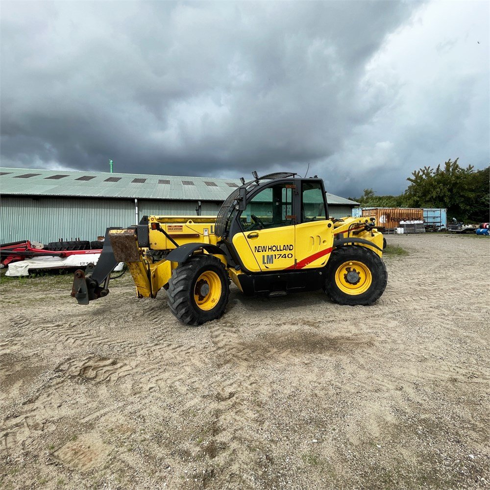 new holland lm 1740 – 17 m – 5 200 h – 2003