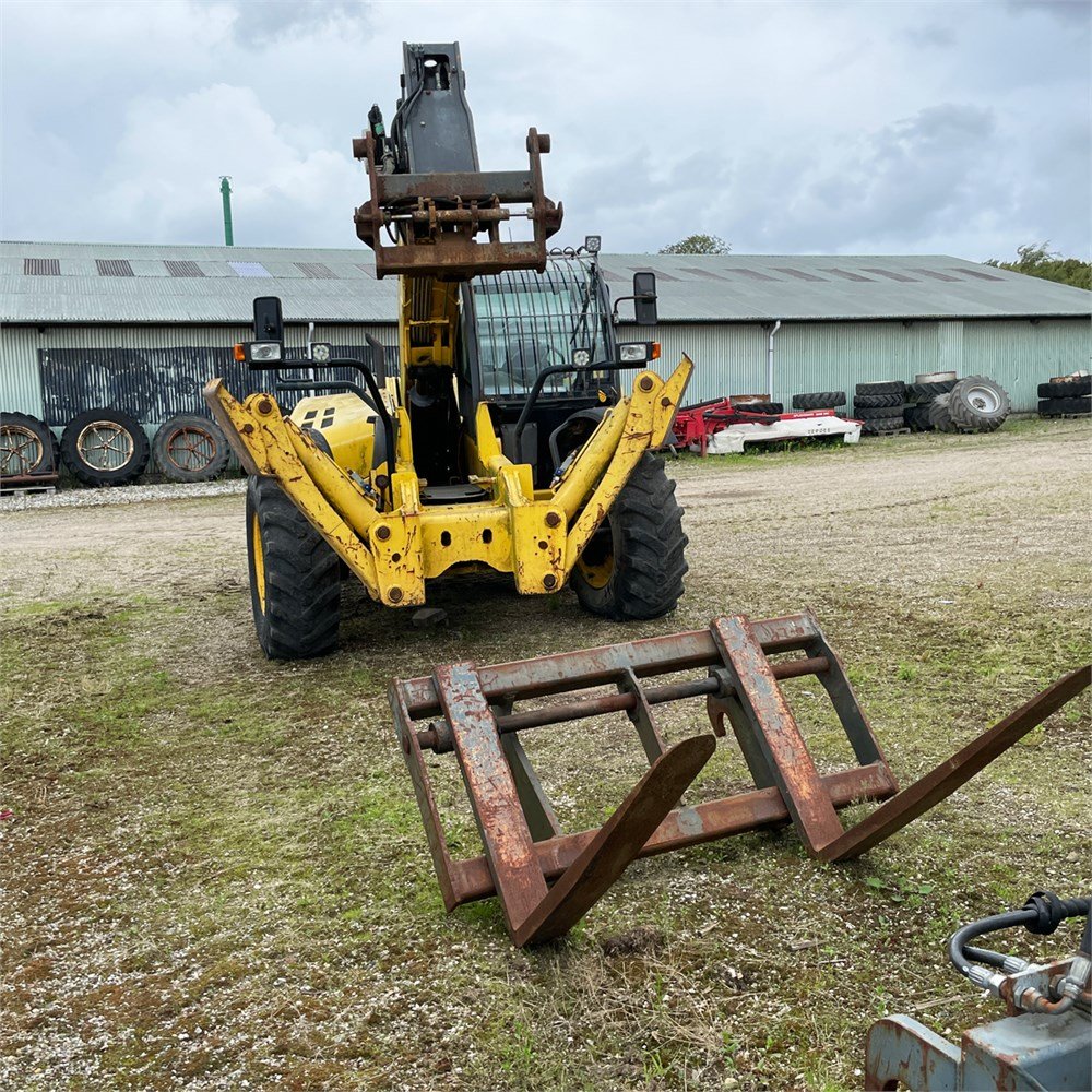 new holland lm 1740 – 17 m – 5 200 h – 2003