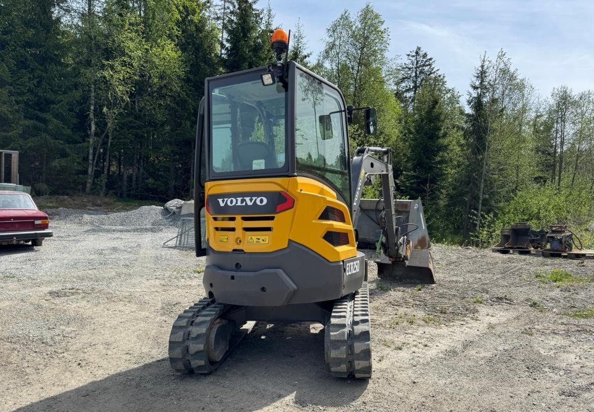 volvo ecr25d 2t7 891 h 2017