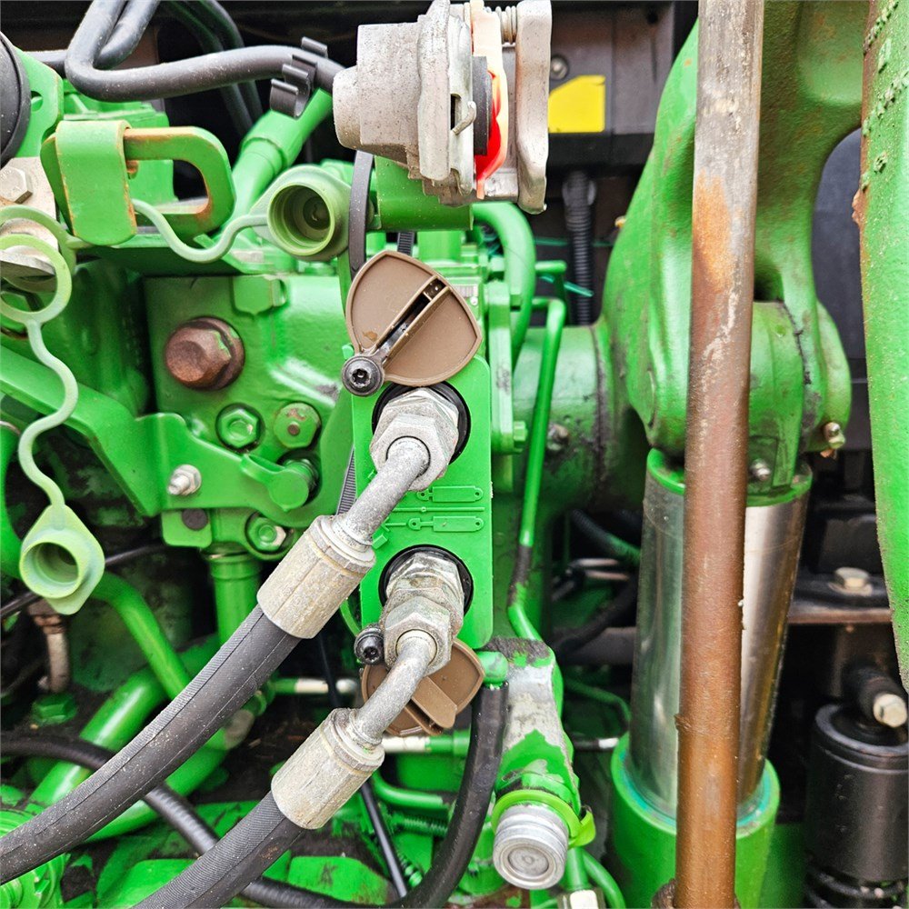 john deere 6155m – 155 ch – 2018 – 2 975 h + chargeur frontal stoltz profil fz 43