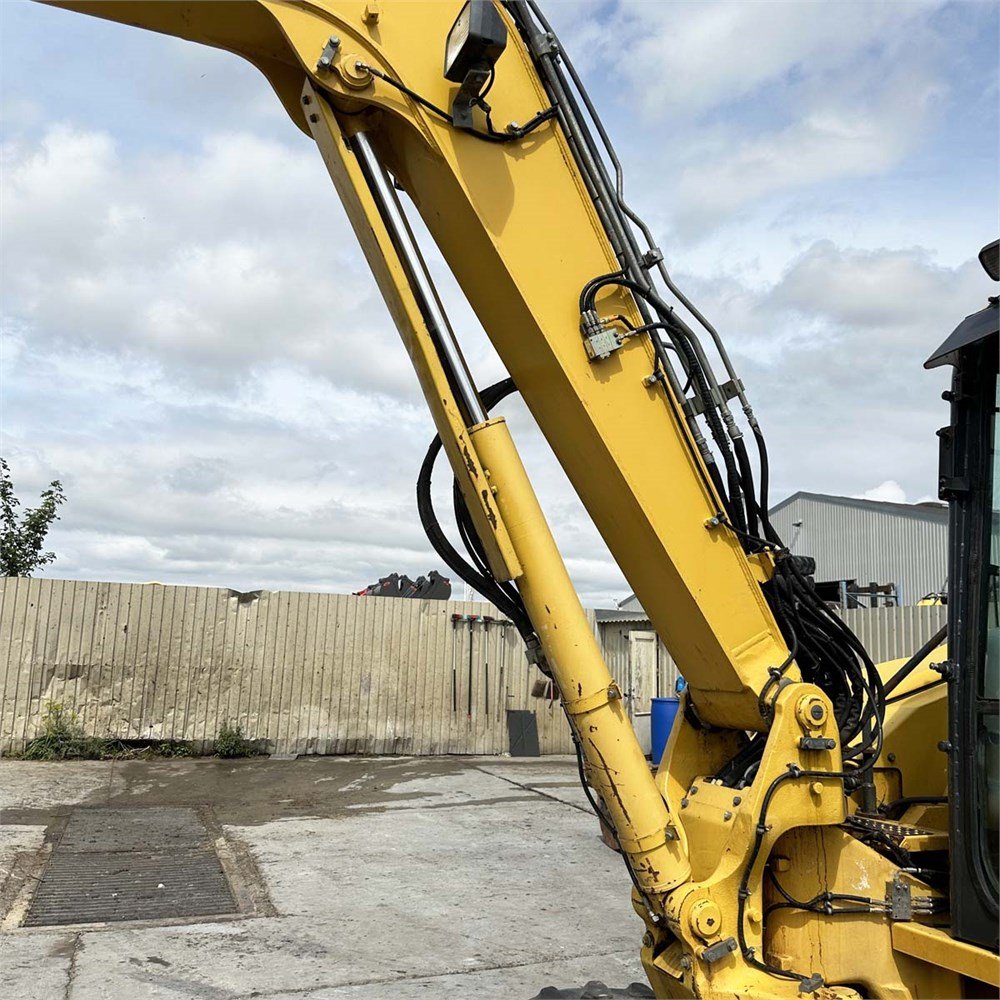 komatsu pc88mr 8 8t8 5 250 h 2014